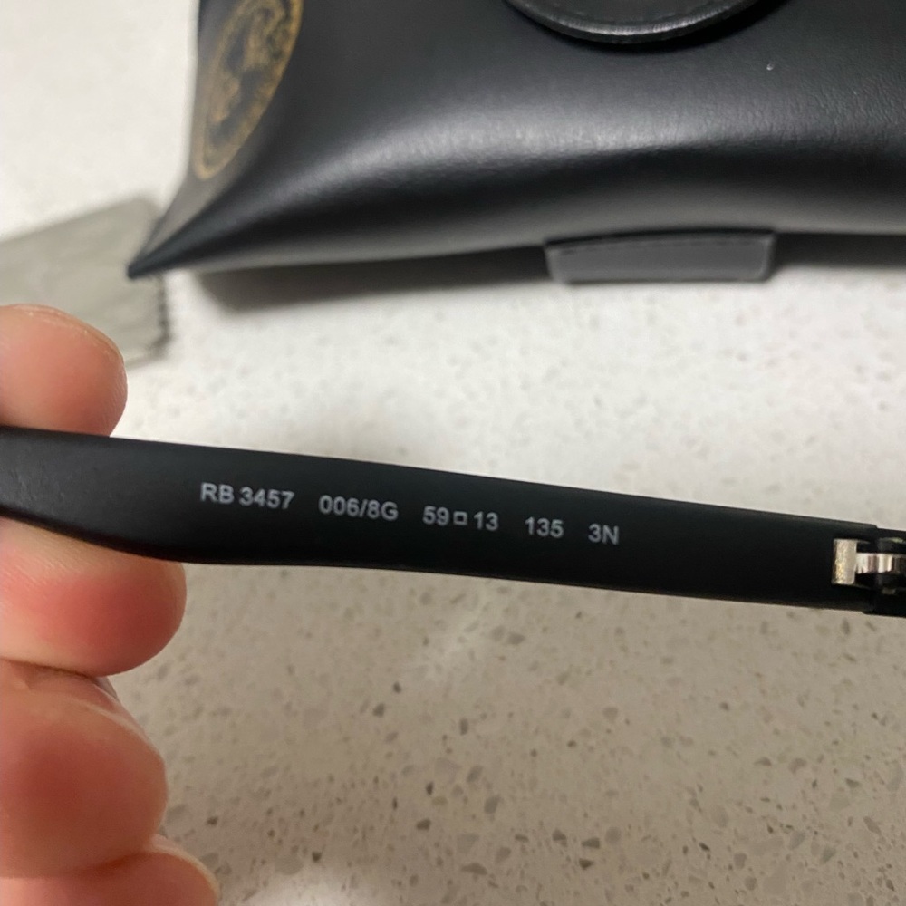 Aviator Raybans - Picture 4 of 6